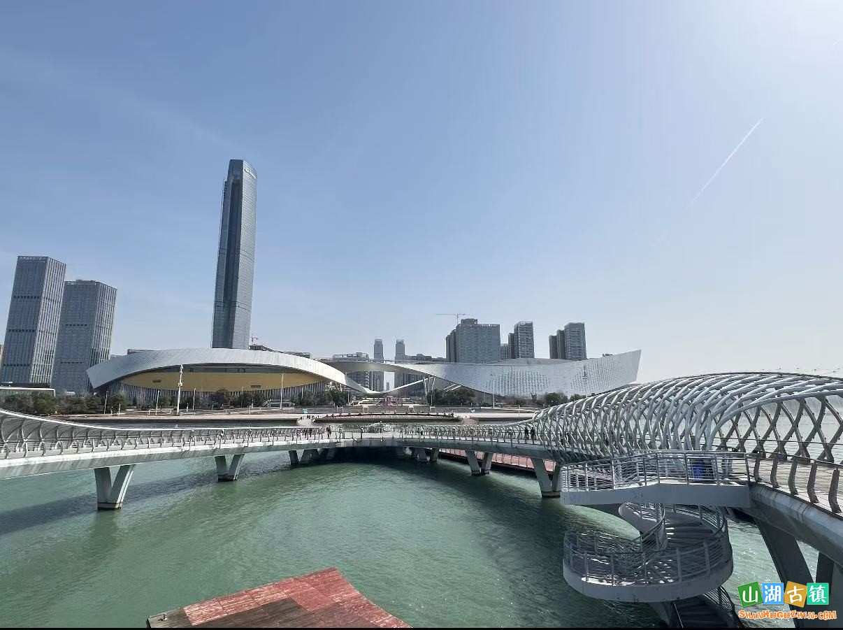 苏州湾黄金湖.jpg
