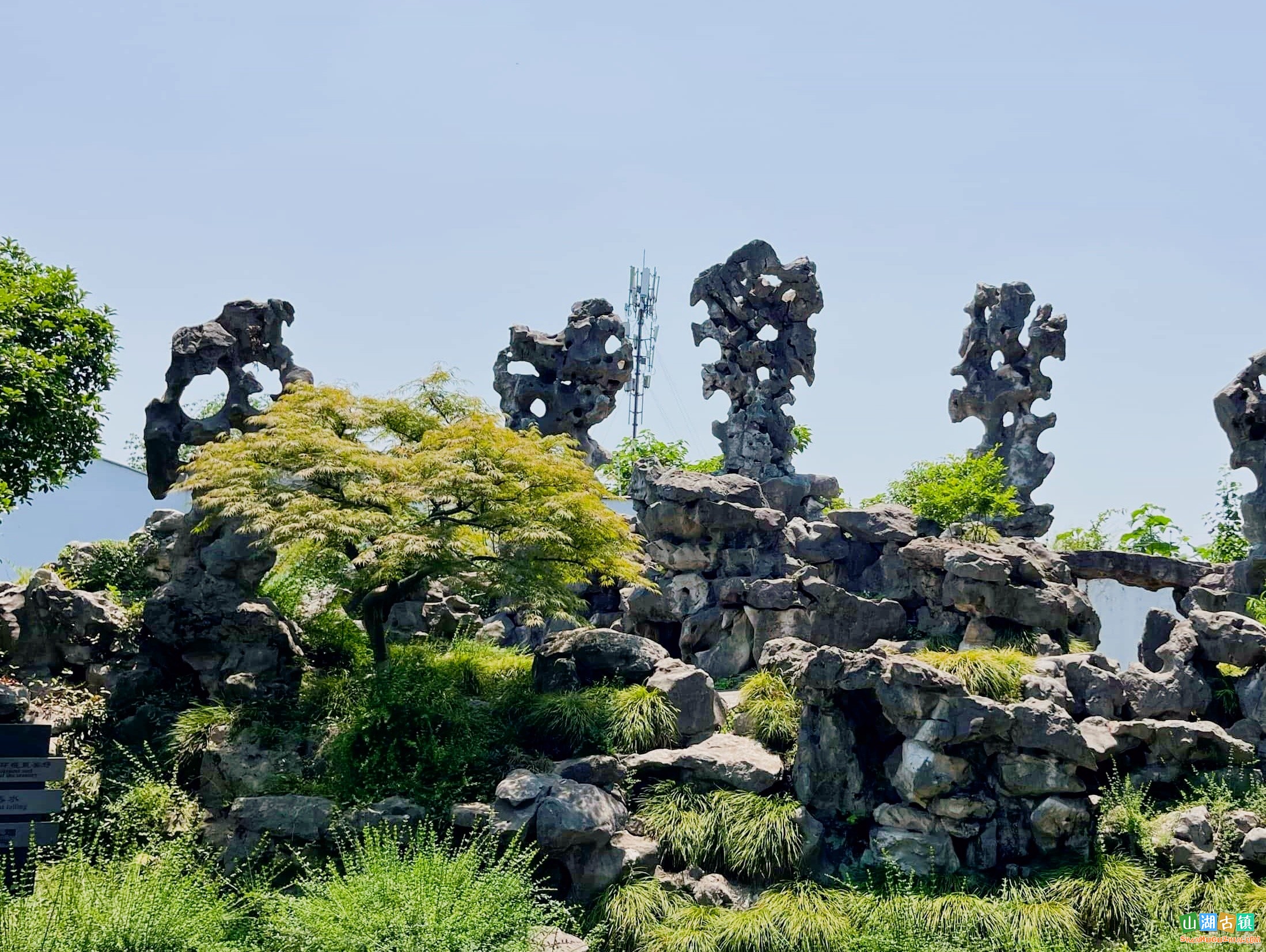 五峰园：五峰耸立揽湖山，闹中取静藏雅趣