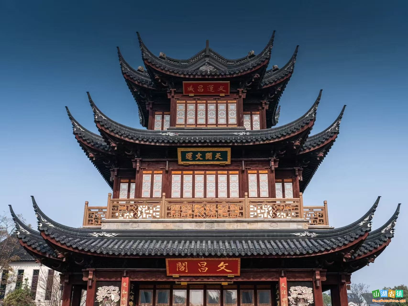12160abce97f02ef92bbed2372d7ecc9.jpg